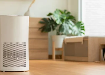 Why Regular Air Filter Changes Matter More Than Homeowners Think